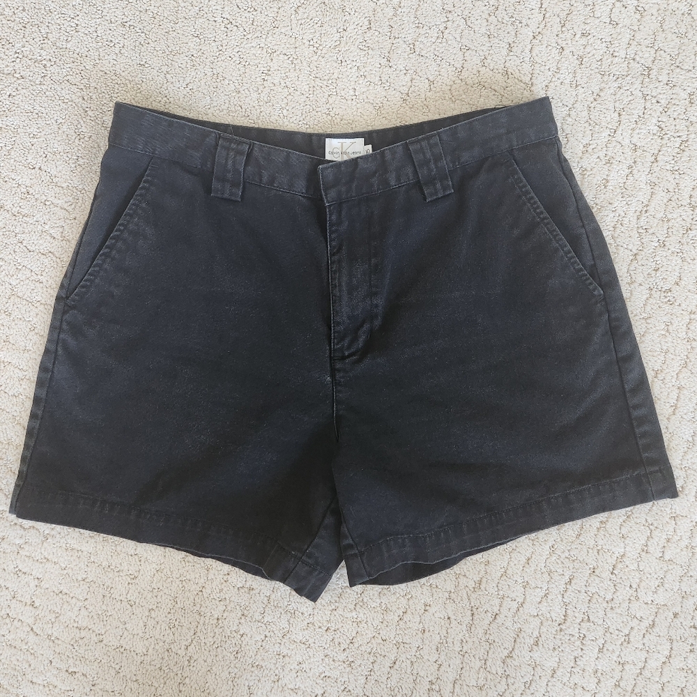 Vintage Women's Calvin Klein Chino Shorts